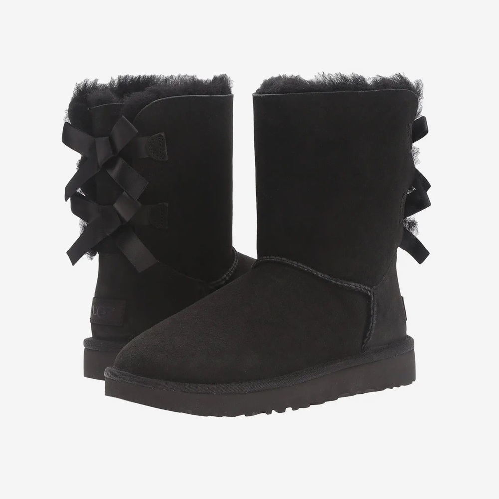 Ugg Bailey Bow II, size 7